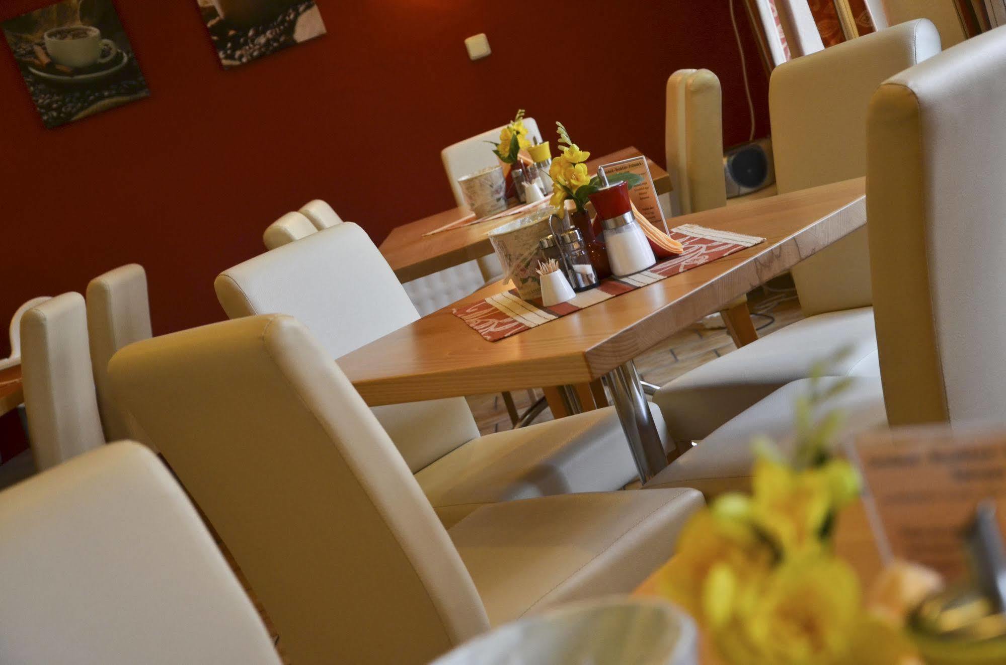 Hotel Paradies Teplice Dış mekan fotoğraf