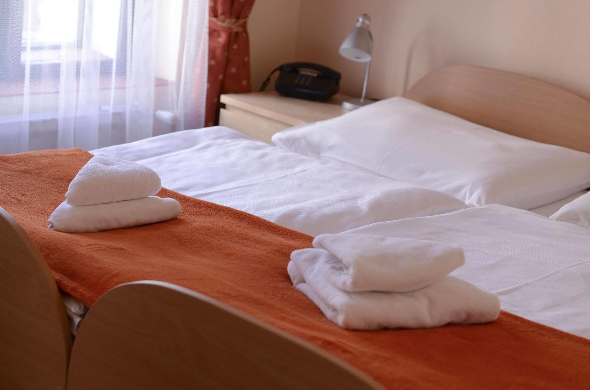 Hotel Paradies Teplice Dış mekan fotoğraf