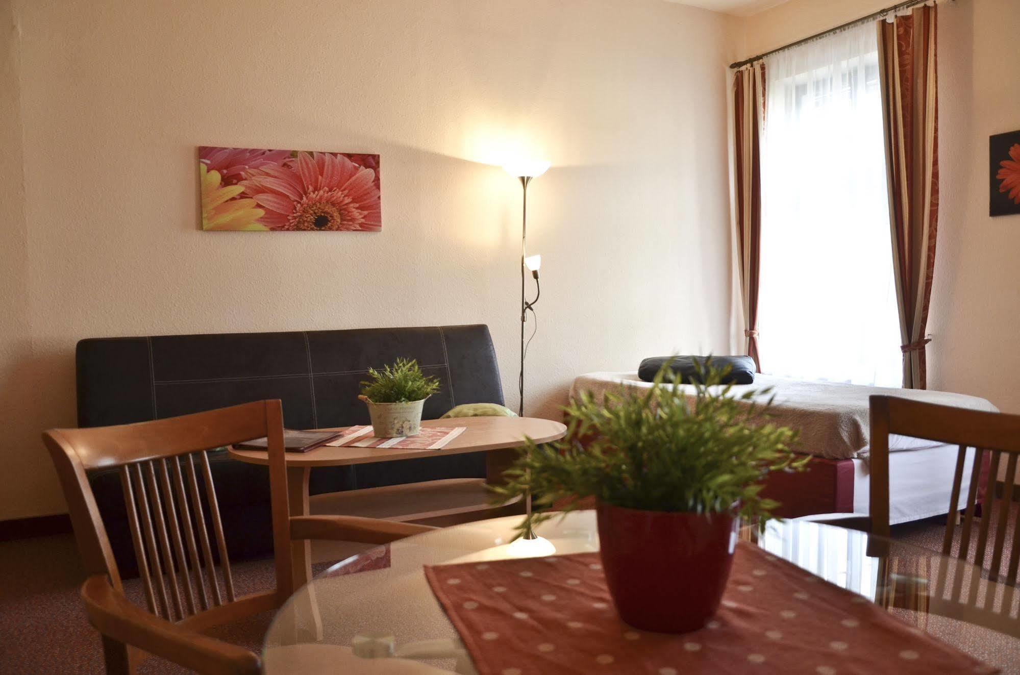 Hotel Paradies Teplice Dış mekan fotoğraf