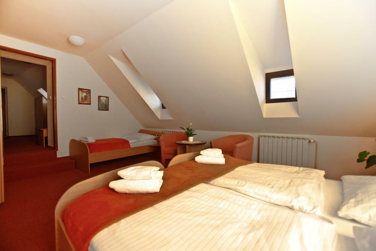 Hotel Paradies Teplice Dış mekan fotoğraf